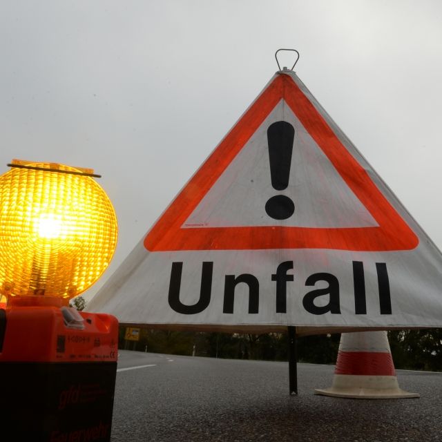 Motorradfahrer will Unfallhelferin vergewaltigen - Fahndung! Motorradfahrer will Unfallhelferin vergewaltigen - Fahndung! (Foto)