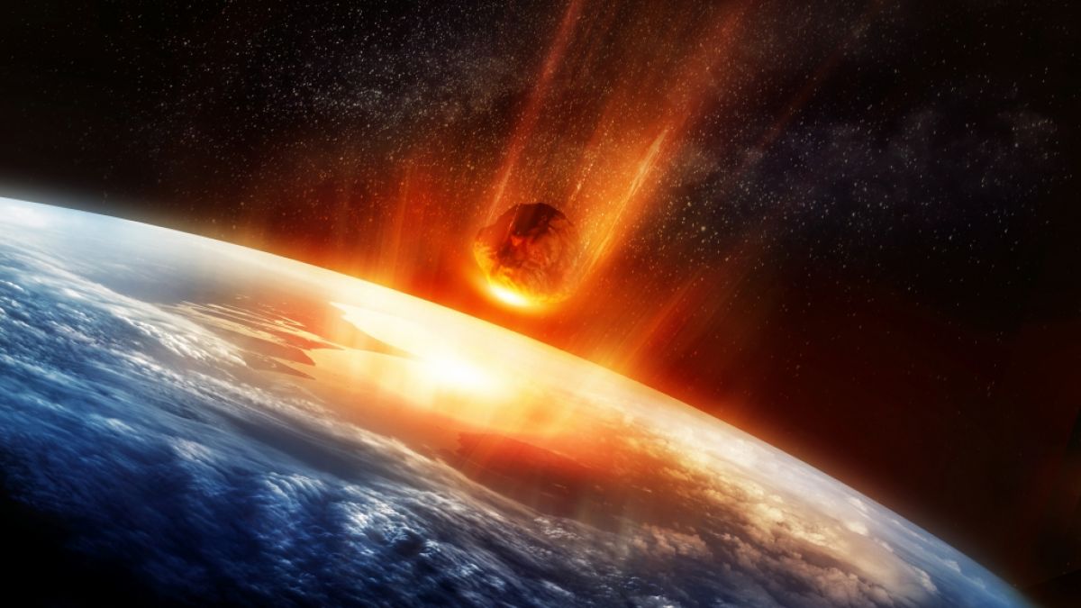 Über der Erde explodierte ein Meteor. (Foto)