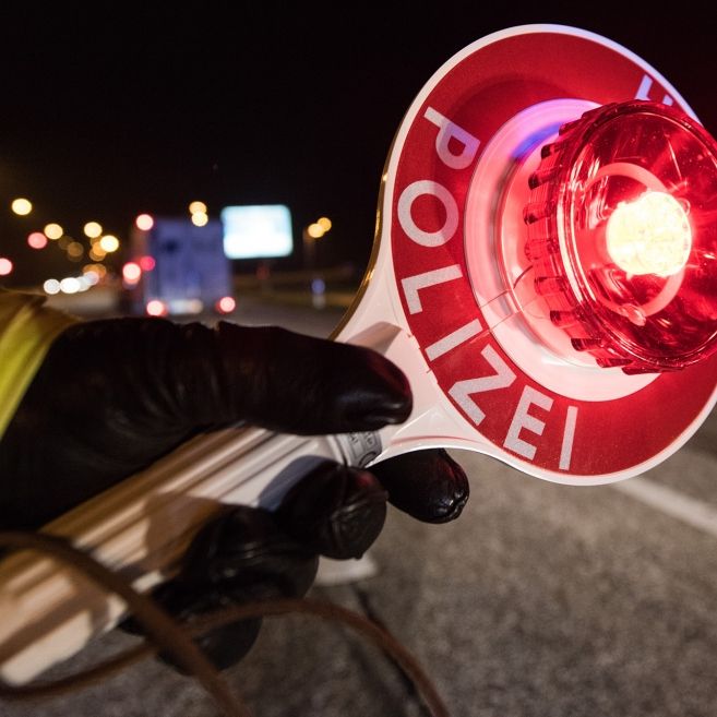 Crash nach Verfolgungsjagd! 14-Jähriger flüchtet mit Papas Auto vor Polizei Crash nach Verfolgungsjagd! 14-Jähriger flüchtet mit Papas Auto vor Polizei (Foto)