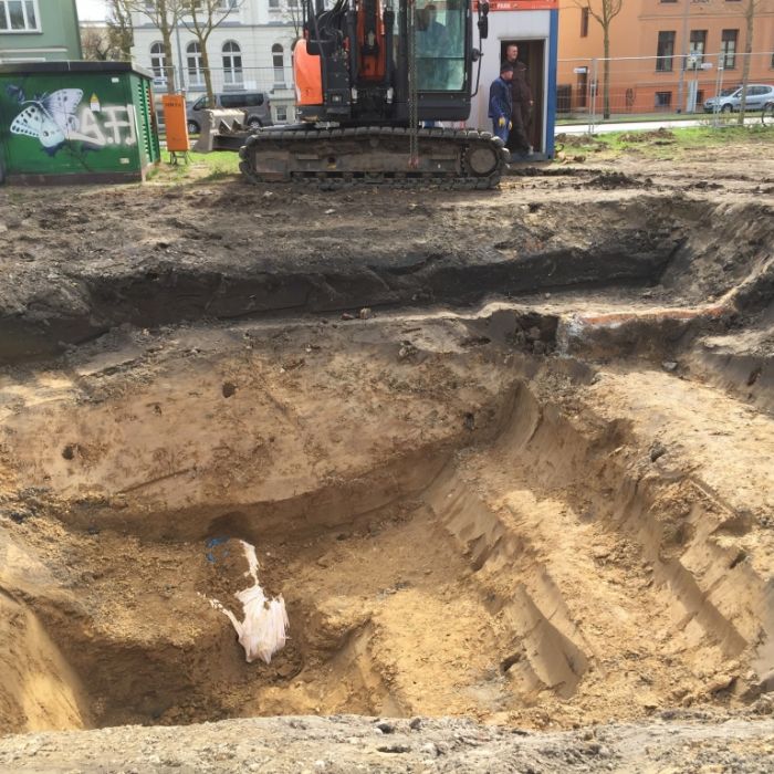 10.000 Rostocker betroffen! 250 Kilo-Bombe entschärft 10.000 Rostocker betroffen! 250 Kilo-Bombe entschärft (Foto)