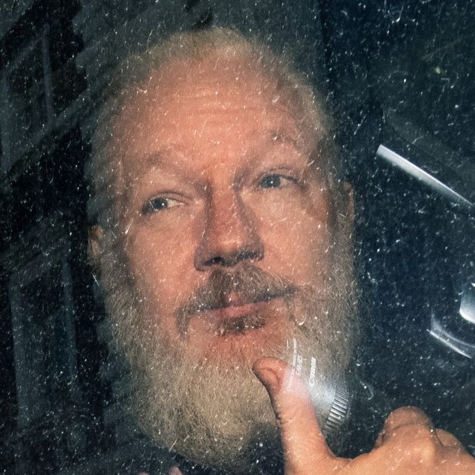 Führte DIESES Foto zum Assange-Rauswurf aus der Botschaft? Führte DIESES Foto zum Assange-Rauswurf aus der Botschaft? (Foto)