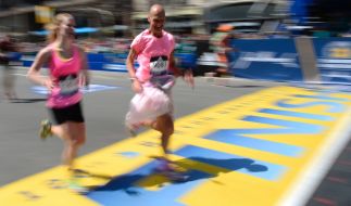 Marathon In Hamburg Und London 19 Ergebnisse Abate Gewinnt In Hamburg Kipchoge Siegt In London News De