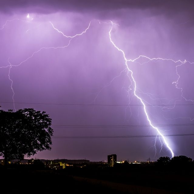 Achtung, Blutregen! HIER drohen uns schwere Gewitter Achtung, Blutregen! HIER drohen uns schwere Gewitter (Foto)