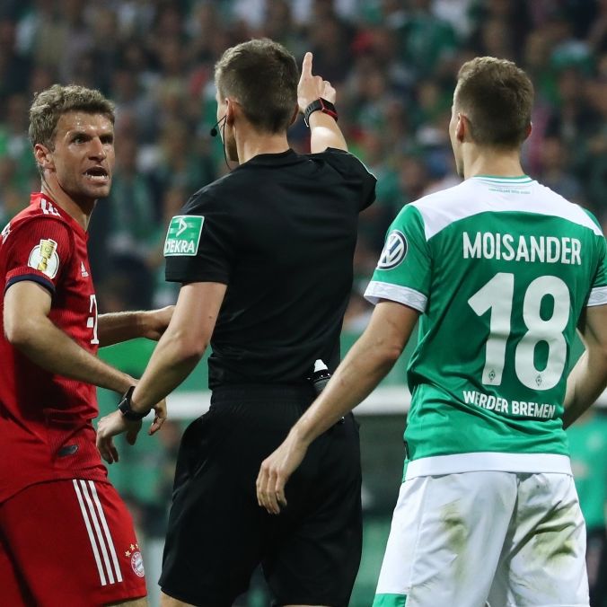 DFB räumt Fehler bei Bayern-Elfer ein! Wird das Pokal-Spiel wiederholt? DFB räumt Fehler bei Bayern-Elfer ein! Wird das Pokal-Spiel wiederholt? (Foto)