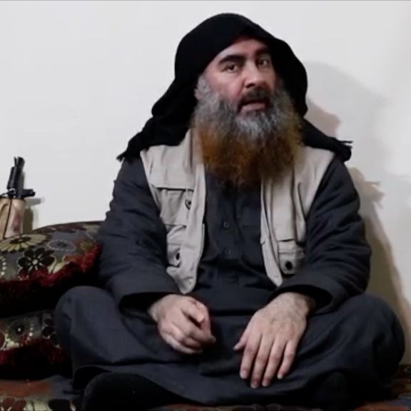Kopf von IS-Terrormiliz zeigt sich in Propagandavideo Kopf von IS-Terrormiliz zeigt sich in Propagandavideo (Foto)