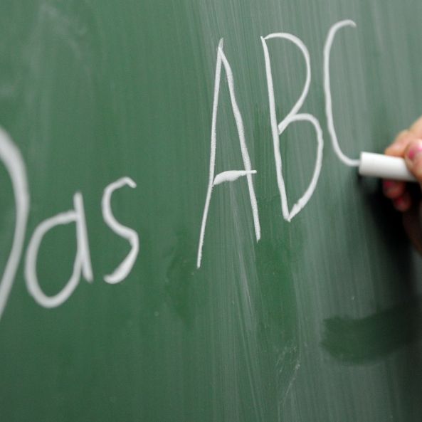 Schock-Zahlen! Millionen Deutsche können nicht richtig lesen und schreiben
