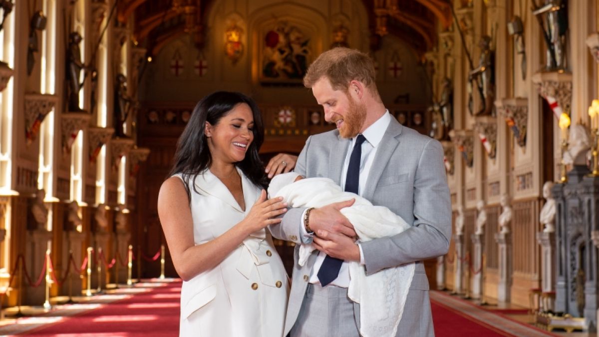 Erster Blick auf Baby Sussex - Meghan und Harry zeigen ihr Kind. (Foto)