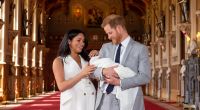Erster Blick auf Baby Sussex - Meghan und Harry zeigen ihr Kind.