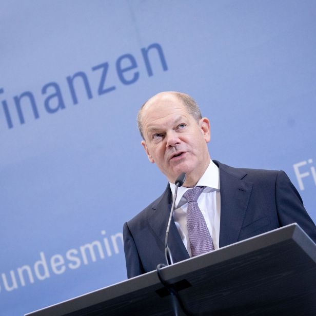 100 Milliarden weniger Einnahmen! Fällt DIESE Rente nun weg? 100 Milliarden weniger Einnahmen! Fällt DIESE Rente nun weg? (Foto)
