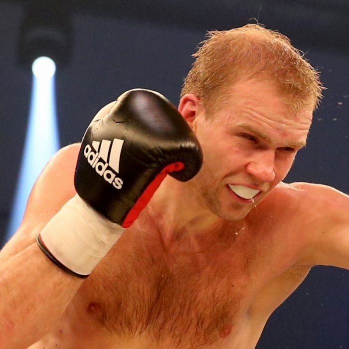 Härtel besiegt Box-Europameister Krasniqi und holt sich Titel Härtel besiegt Box-Europameister Krasniqi und holt sich Titel (Foto)
