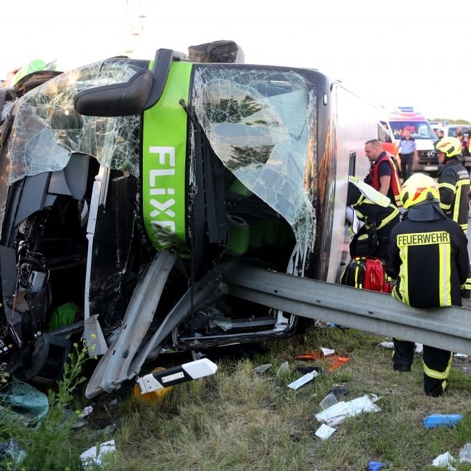 Staatsanwaltschaft leitet Ermittlungen gegen Busfahrer ein Staatsanwaltschaft leitet Ermittlungen gegen Busfahrer ein (Foto)