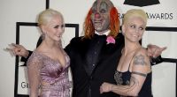 Slipknot-Sänger Shwan Crahan, seine Tochter Gabrielle und seine Frau Chantel bei den Grammy Awards im Jahre 2014.