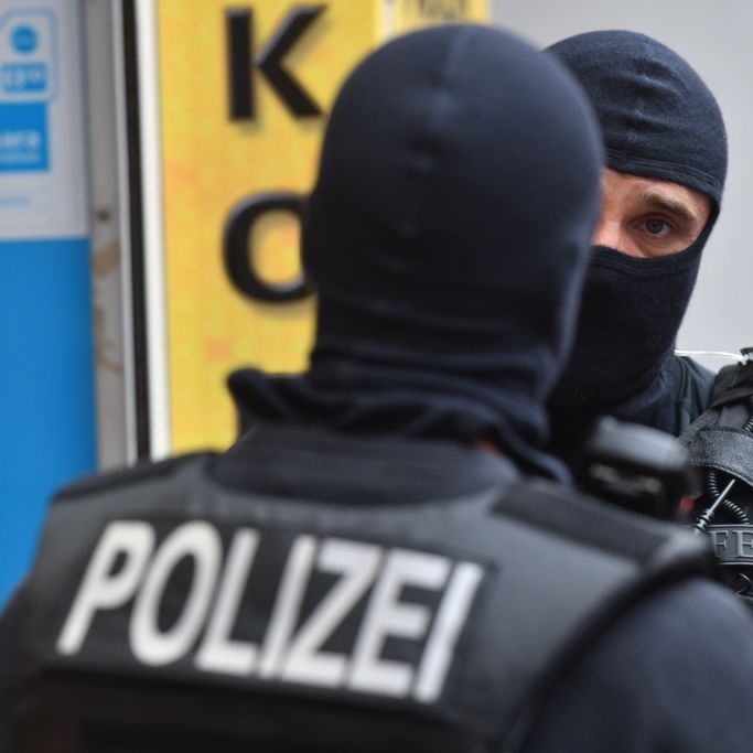 Großrazzia gegen irakische Rocker - eine Festnahme! Großrazzia gegen irakische Rocker - eine Festnahme! (Foto)