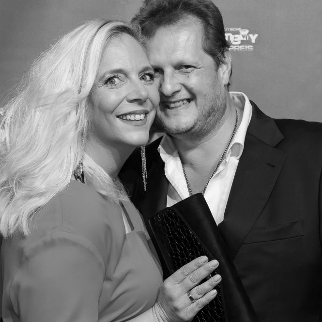 Neuer Freund? DIESE Fake-News machen Jens Büchners Frau wütend! Neuer Freund? DIESE Fake-News machen Jens Büchners Frau wütend! (Foto)