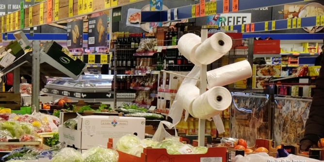 Plastiktütchen für Obst und Gemüse kosten bei ALDI jetzt extra