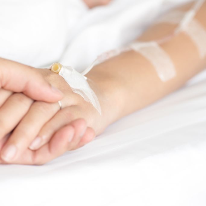 Fataler Apotheker-Fehler? Mädchen (3) nach Infusion hirntot Fataler Apotheker-Fehler? Mädchen (3) nach Infusion hirntot (Foto)
