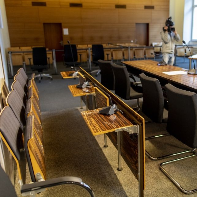 Prozess beginnt: Frau (18) von 11 Männern vergewaltigt! Prozess beginnt: Frau (18) von 11 Männern vergewaltigt! (Foto)
