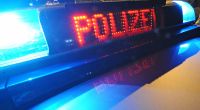 Die Polizei in Düsseldorf wurde zu einem Einsatz im Stadtteil Gerresheim gerufen, nachdem ein Kind aus einem Fenster im vierten Stock stürzte (Symbolbild).