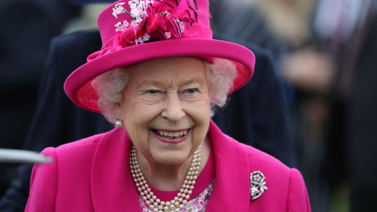 Gegen den Wind ist auch Queen Elizabeth II. machtlos. (Foto)