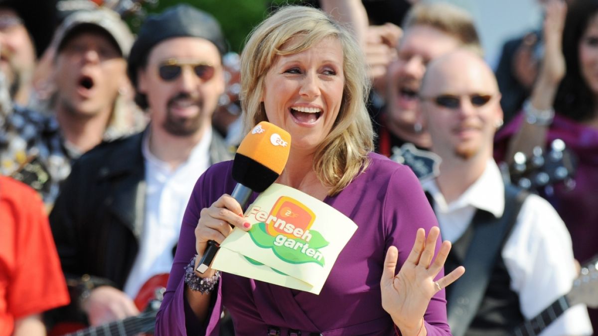 Seit 33 Jahren empfängt Andrea Kiewel Schlagerstars im "ZDF-Fernsehgarten" - Géraldine Olivier muss jedoch draußen bleiben. (Foto)
