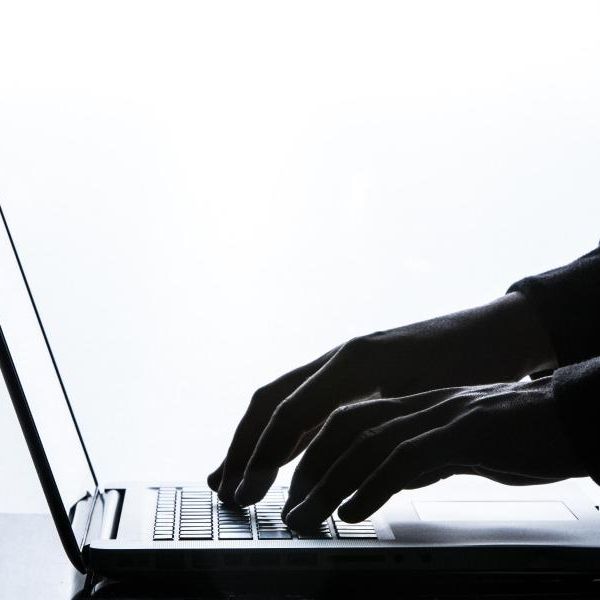 Festplatten mit geheimen Daten ungelöscht versteigert Festplatten mit geheimen Daten ungelöscht versteigert (Foto)