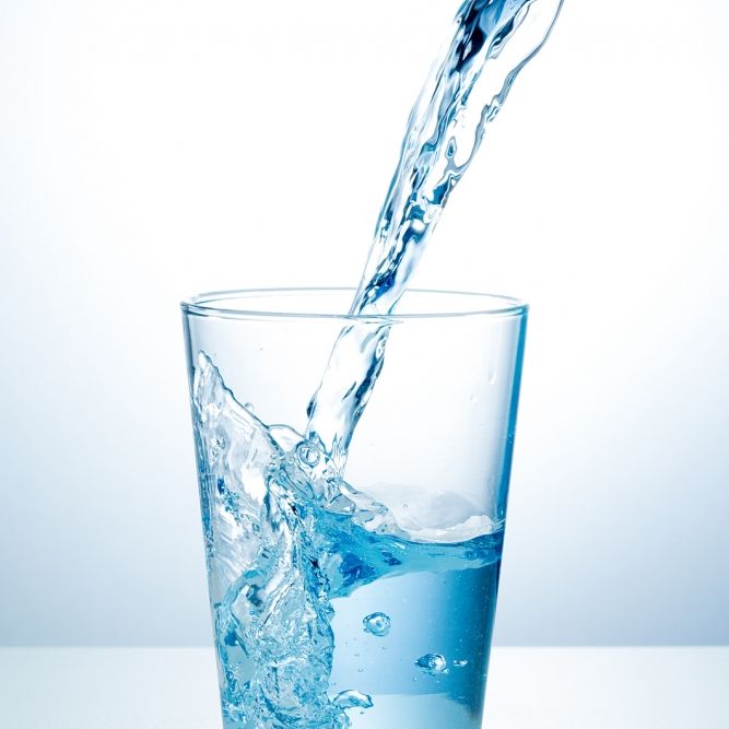 DIESES Discounter-Mineralwasser sollten sie auf keinen Fall trinken!