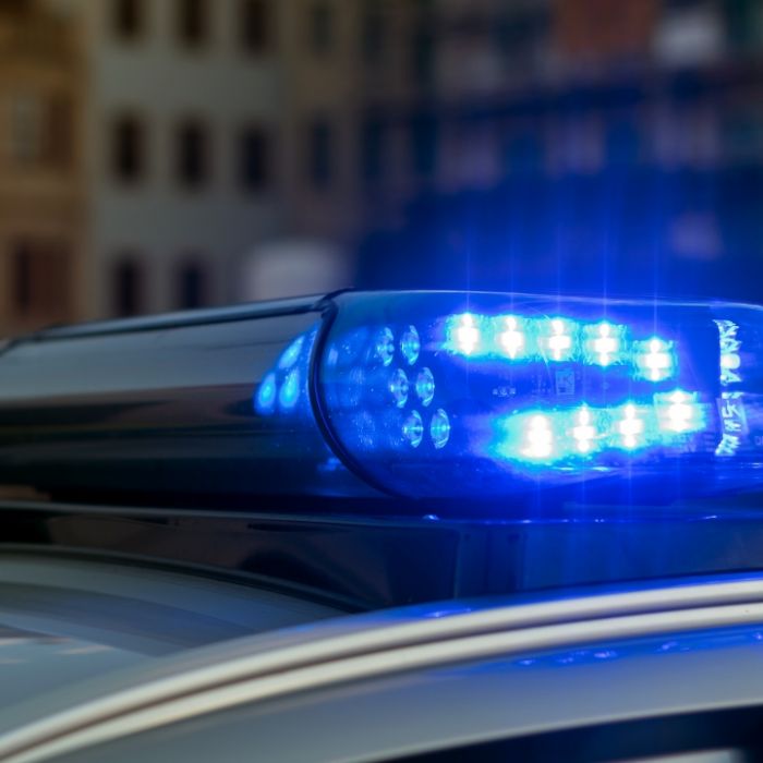 Drama im Plattenbau! Mann sticht auf Säugling ein und begeht Suizid Drama im Plattenbau! Mann sticht auf Säugling ein und begeht Suizid (Foto)