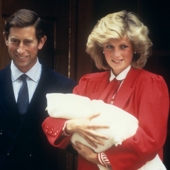 Flogen DESHALB die Fetzen zwischen Queen Elizabeth II. und Lady Di? Flogen DESHALB die Fetzen zwischen Queen Elizabeth II. und Lady Di? (Foto)