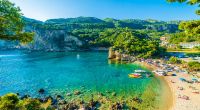 Auf der griechischen Urlaubsinsel Korfu wurde eine 14-jährige Britin von einem Hotelmitarbeiter vergewaltigt.