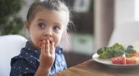 Ist eine vegane Ernährung für Kinder gesund oder schädlich? (Symbolbild)