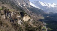 Ein Kleinflugzeug ist in den Schweizer Alpen abgestürzt.
