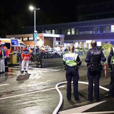 Patient stirbt bei Feuer in Klinik - Ermittlungen gegen Demenz-Patient Patient stirbt bei Feuer in Klinik - Ermittlungen gegen Demenz-Patient (Foto)