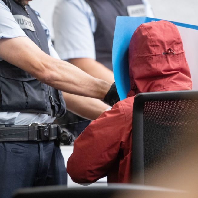 20-jähriger Raser nach Horror-Crash wegen Mordes angeklagt 20-jähriger Raser nach Horror-Crash wegen Mordes angeklagt (Foto)