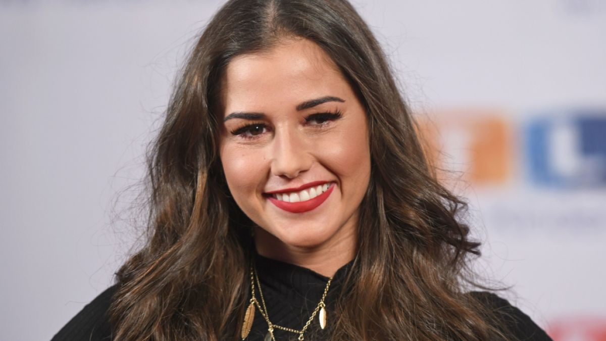 Sarah Lombardi Privat Verheiratet Und Schwanger So Turbulent Lebt Die Sangerin News De