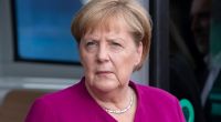 Angela Merkel schockte im Sommer durch einige heftige Zitteranfälle.