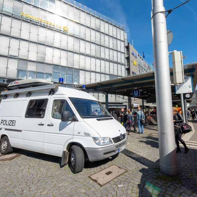 Haftbefehl gegen Messerstecher aus der U-Bahn-Station Haftbefehl gegen Messerstecher aus der U-Bahn-Station (Foto)