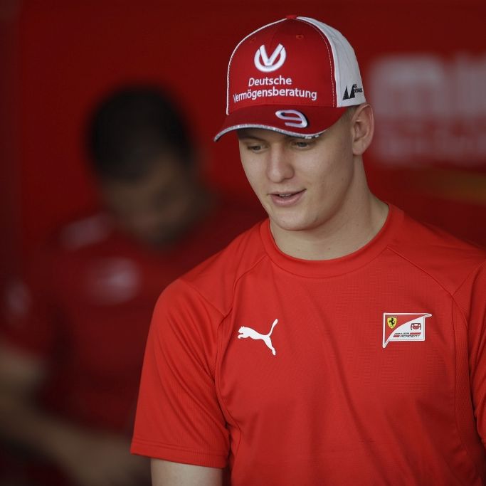 Jetzt wandeln die Schumi-Söhne auf den Spuren ihrer Väter Jetzt wandeln die Schumi-Söhne auf den Spuren ihrer Väter (Foto)