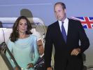 In einem türkisfarbenen Traum stahl Kate Middleton ihrem Mann Prinz William in Pakistan kurzerhand die Show. (Foto)