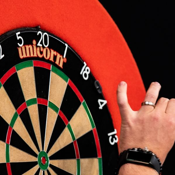 MvG bezwingt "Snakebite" im Herzschlag-Finale von Leicester MvG bezwingt "Snakebite" im Herzschlag-Finale von Leicester (Foto)