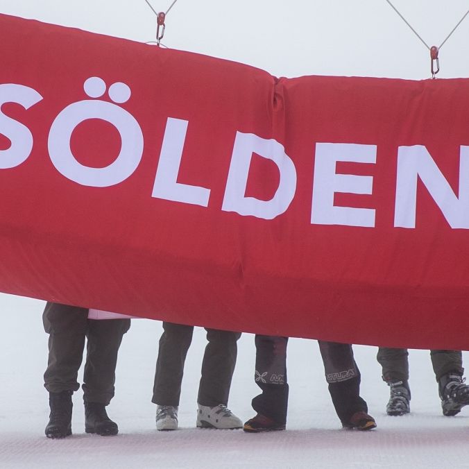 Pinturault gewinnt Riesenslalom zum Weltcup-Start in Sölden Pinturault gewinnt Riesenslalom zum Weltcup-Start in Sölden (Foto)