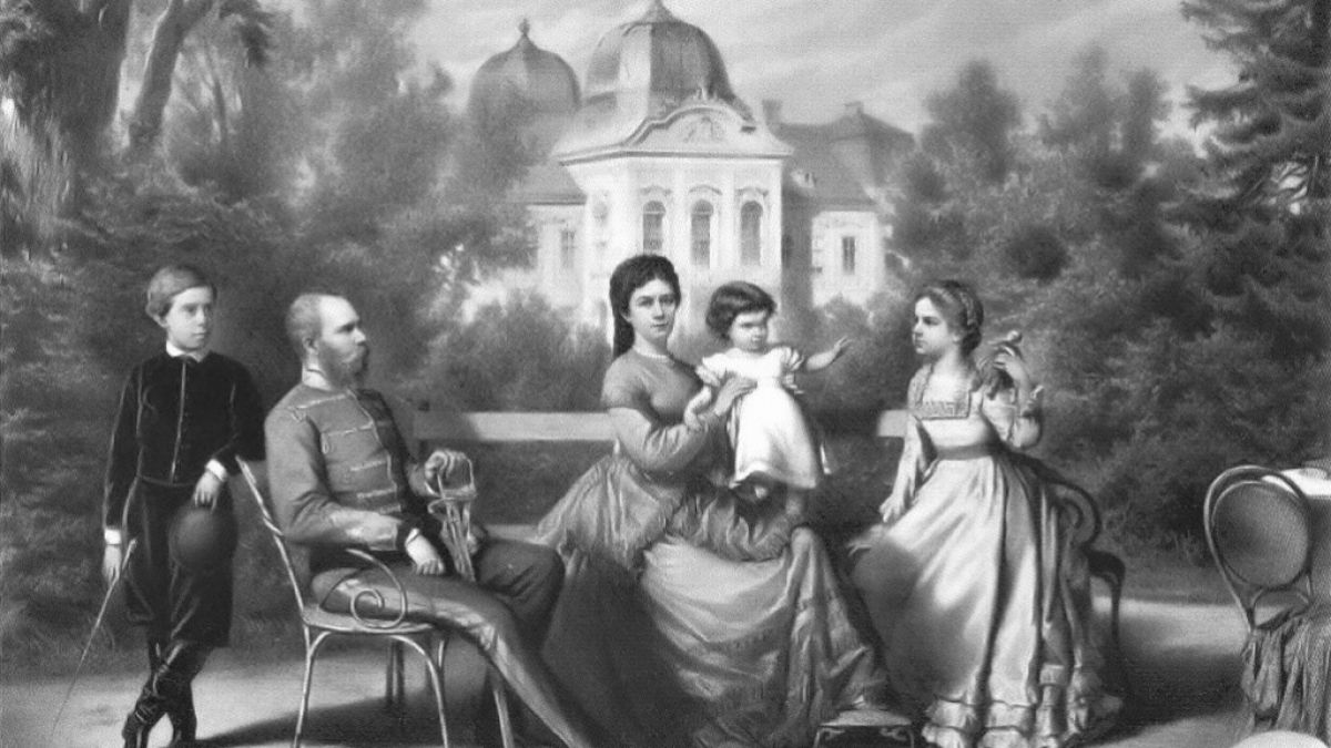Kaiserin Sissi mit ihrem Ehemann Kaiser Franz Joseph, Sohn Rudolf (li.), den Töchtern Marie Valerie (r.) und Gisela (Foto)