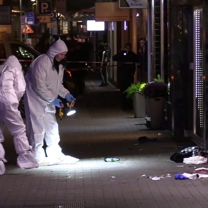Nach tödlicher Messerattacke in Moers: 4 Verdächtige in Haft Nach tödlicher Messerattacke in Moers: 4 Verdächtige in Haft (Foto)