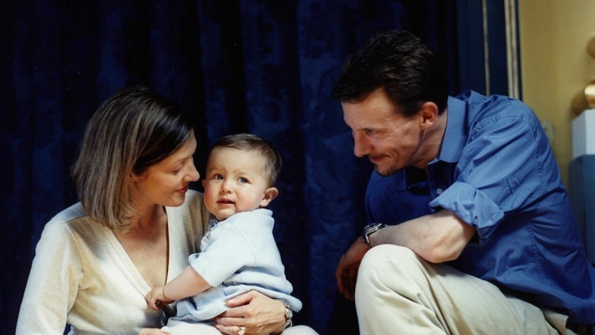 Das dänische Prinzenpaar der Neuzeit: Prinzessin Alexandra und Prinz Joachim, mit ihrem Sohn Nikolaj (Foto)
