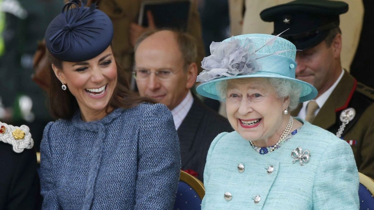Kate Middleton und Queen Elizabeth II. verstehen sich blendend. (Foto)