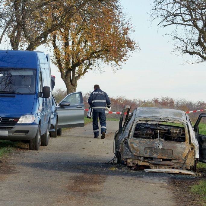 Mann fackelt Frau (45) Auto ab! Sind Scheidungsprobleme schuld? Mann fackelt Frau (45) Auto ab! Sind Scheidungsprobleme schuld? (Foto)
