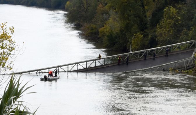 Brücke in Frankreich eingestürzt