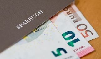 Sparkassen Privatbanken Volksbank Diese Banken Berappen Ihnen Negativzinsen News De