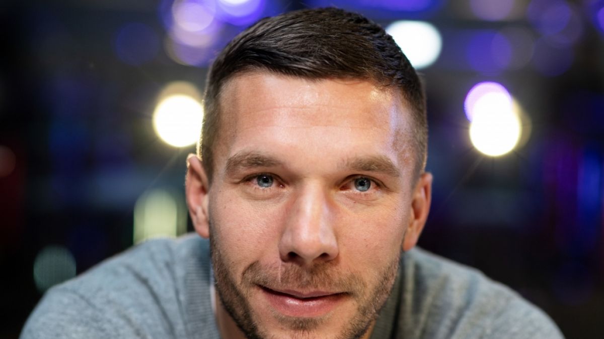 Lukas Podolski trauert um seine geliebte Oma. (Foto)