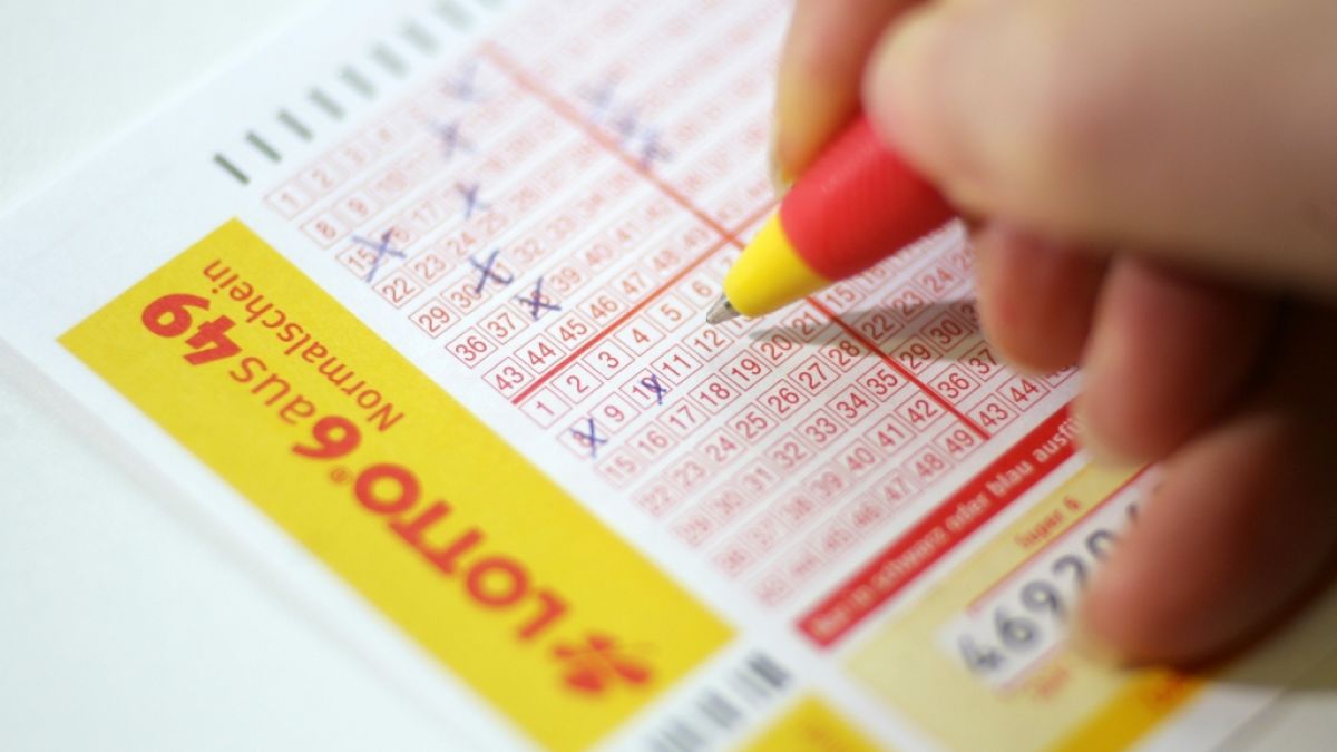 Lottospielen wird ab Herbst 2020 um 20 Prozent teurer. (Foto)