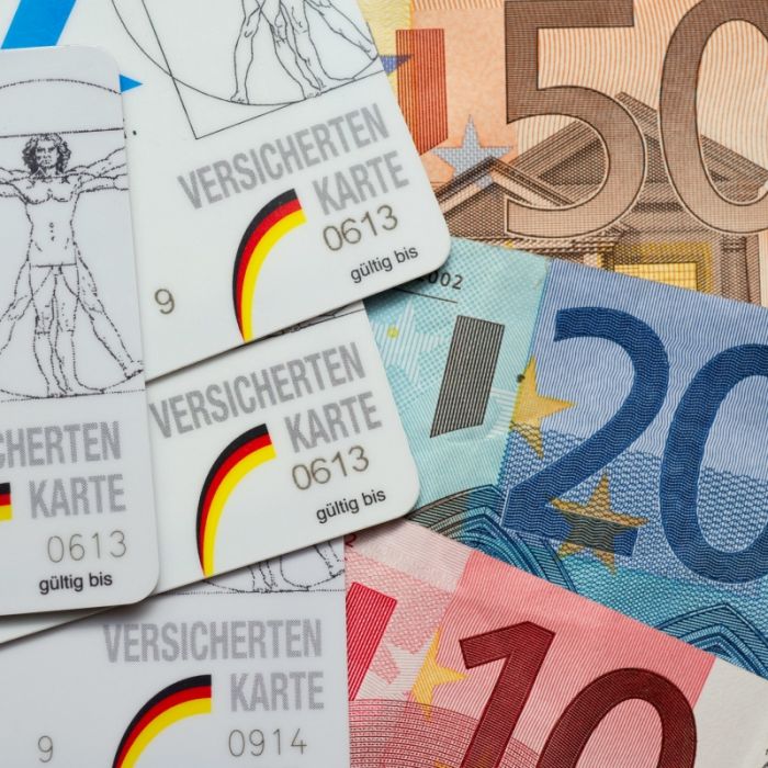 Milliarden-Minus! Drohen jetzt höhere Krankenkassen-Beiträge? Milliarden-Minus! Drohen jetzt höhere Krankenkassen-Beiträge? (Foto)